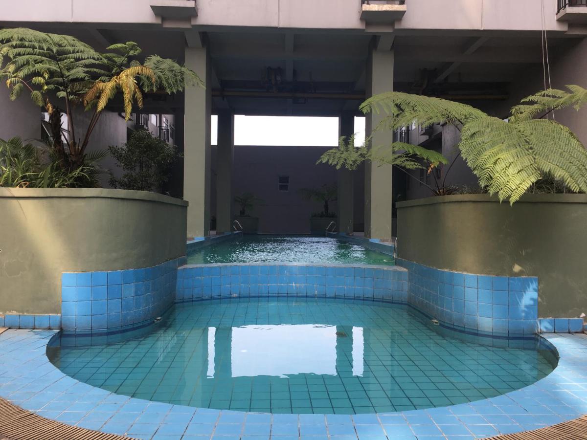 Apartemen 2br Grand Afrika Near Alun-alun By Travelio *